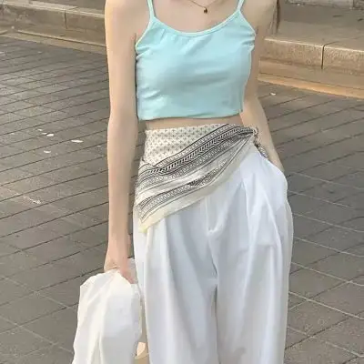 女生简约时尚风格头像高清