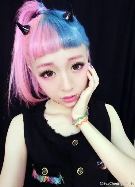 她叫什么