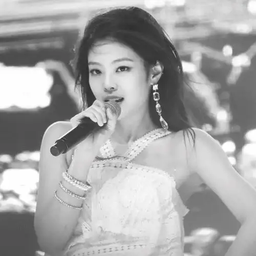 猫系美女jennie头像