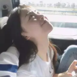 小清新治愈系女头乍见觉欢,久处仍怦然