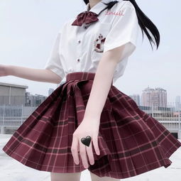 本以为红色太俗气,看到jk妹妹的格子裙,曼珠沙华都没你美