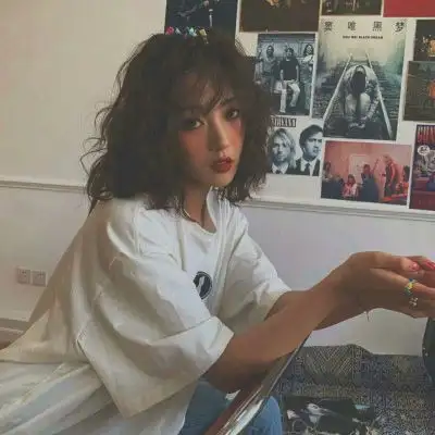 女头原宿风ins高清头像ins韩系女头像图片