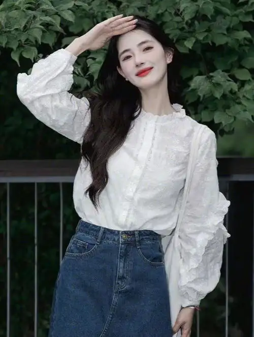 跟着李兰迪学治愈系穿搭,简约气质,通勤女生必备