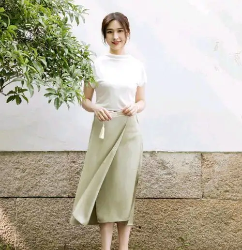 女人要有不服输的精神,拒绝做邋遢女,只要穿对了就会很精致