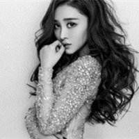 锁骨照片女生图片黑白微信头像图片大全