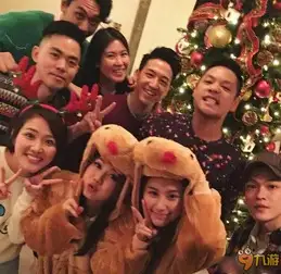 可爱何超莲邓紫棋呆萌扮鹿迎圣诞最新娱乐