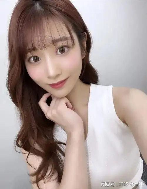 河北彩花日本女星治愈系女神代表