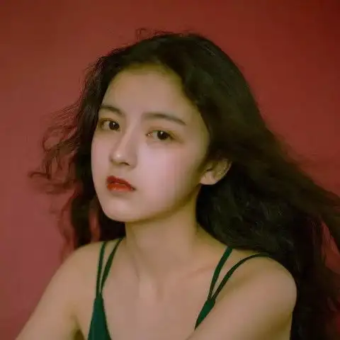 ins趣味搞怪女生头像你看我像是缺爱的人吗,我缺的是钱