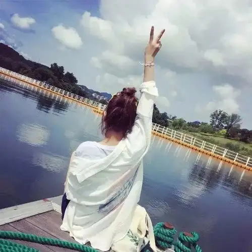 一个人不是在认清别人,就是在认清自己的道路上