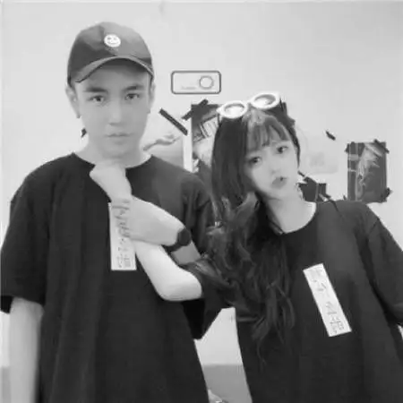 黑白情侣头像,黑白情侣头像一男一女