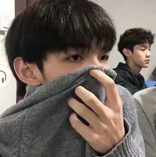 男生头像开开心心的睡觉才叫睡觉啊