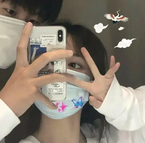 情侣头像丨是因为喜欢你顺带喜欢了整个夏天