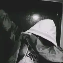 黑色系女生头像