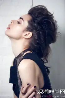 charlottekempmuhl酷感演绎freepeople冬季假日系列高清图片