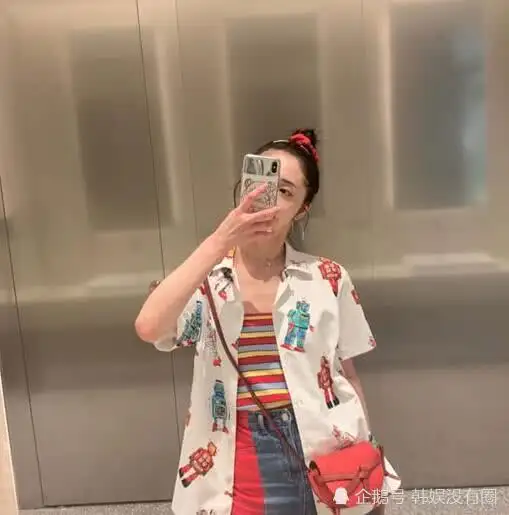 脸小了腿细了i.o.i周洁琼sns晒自拍照,被赞依旧是最强美貌