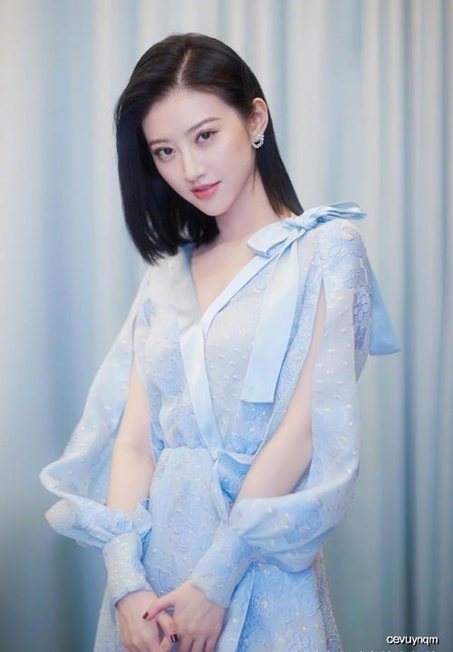 景甜穿纯色裙美出仙女气质清新中带着迷人魅力,女人味十足