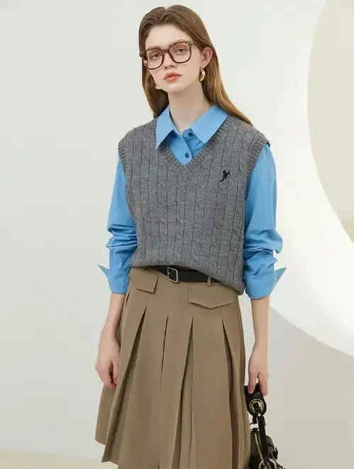 跟着李兰迪学治愈系穿搭,简约气质,通勤女生必备