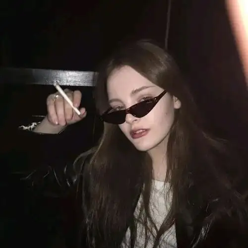 女生头像会经常更新的
