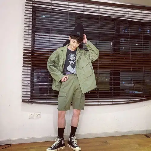 白敬亭反季节穿搭白敬亭的反季节穿搭