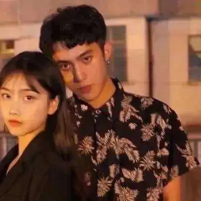 成熟漂亮的暧昧伴侣头像