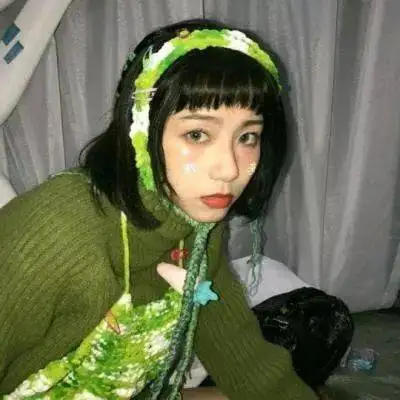 敲好看绿色系女生头像