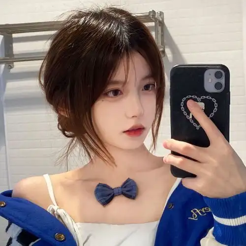 真人女生头像只有在独处的时候我才能自己拥有一整颗月亮