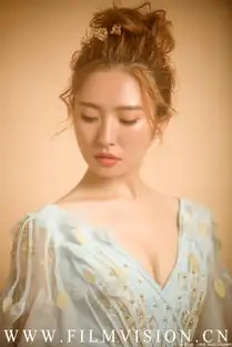 你靠近了我,我听见了心跳的声音