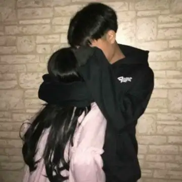 比较亲密的情侣头像双人暧昧情侣组合头像