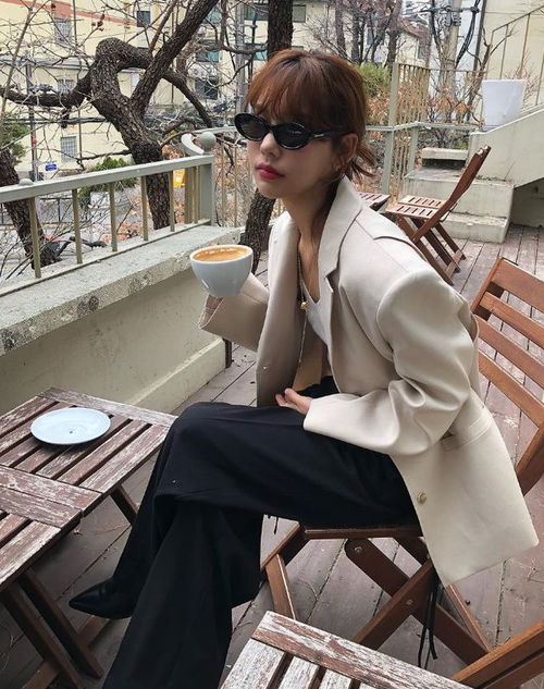 韩国的ins时尚博主jejehyungyung休闲慵懒又迷人穿搭风格