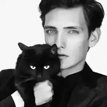 抱猫男人欧美黑白头像图片扣扣居