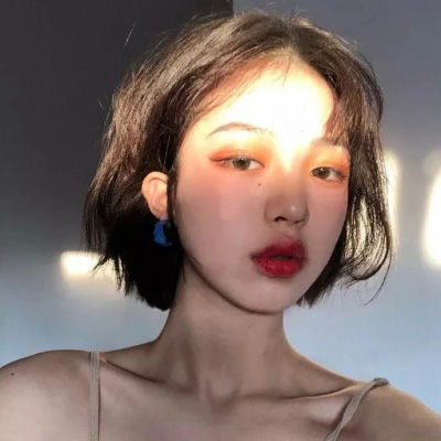 锁骨头像露肩半身控露锁骨的部位女头像