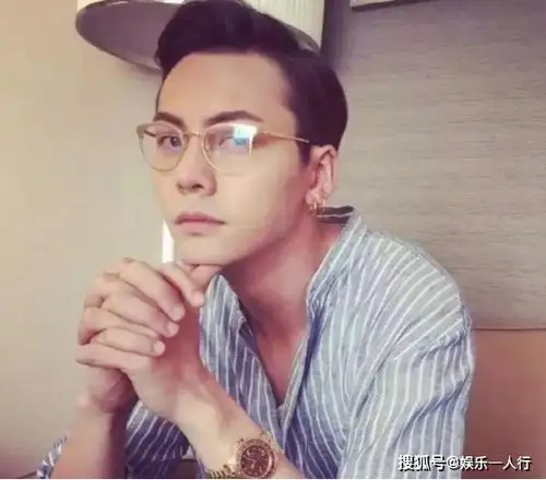 晒晒陈伟霆住的豪宅,房子位于香港的中心地带,起码价值过千万