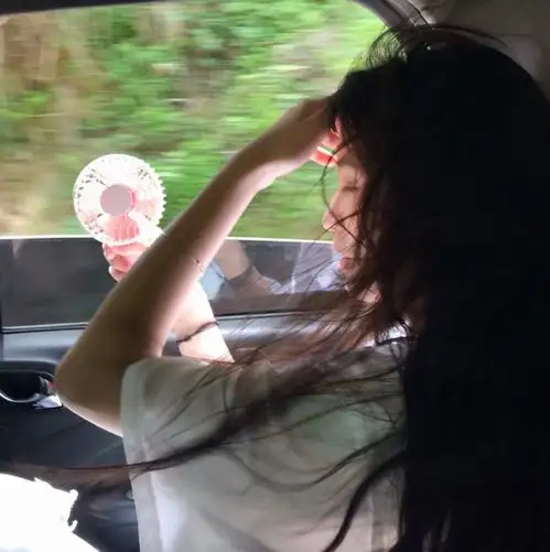 夏日清新感女头关于夏天,你能想到什么