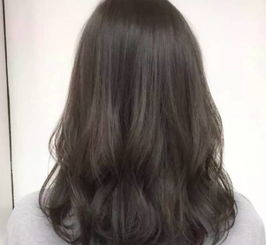 换个发色就能白一度过年最洋气的女生都染了新发色