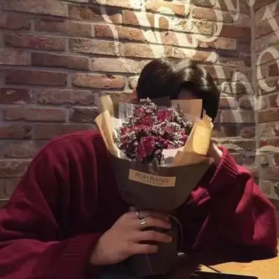 红色系男生头像