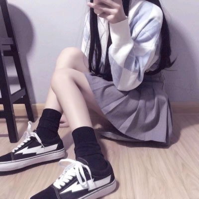 部位图头像女长腿,不露脸的高级性感风头像