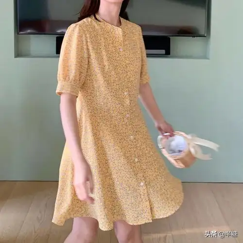 清爽又治愈奶油冰激凌色的小裙子也太戳人了
